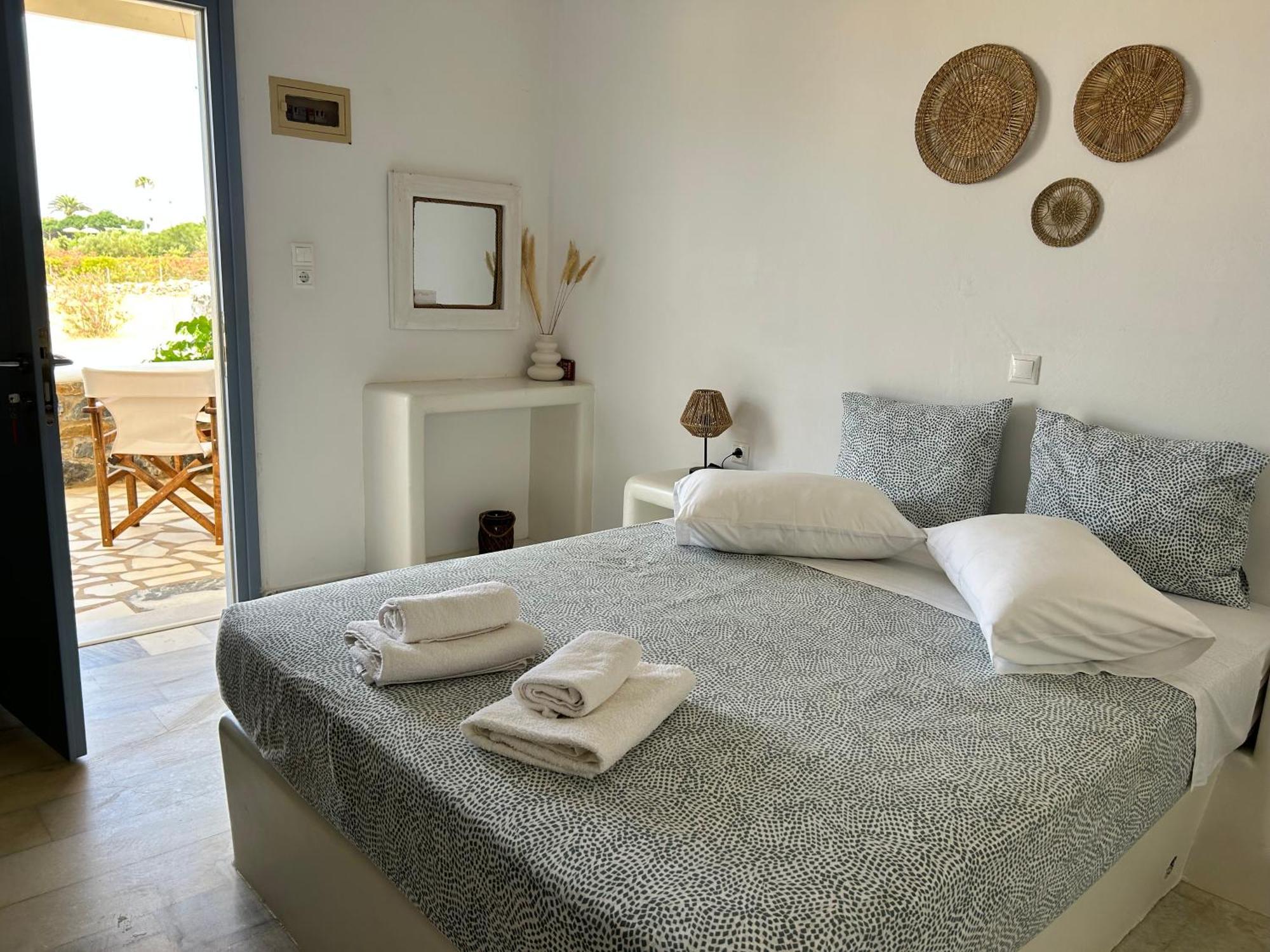 Sunny Studios Naxos Aliko Beach Ngoại thất bức ảnh
