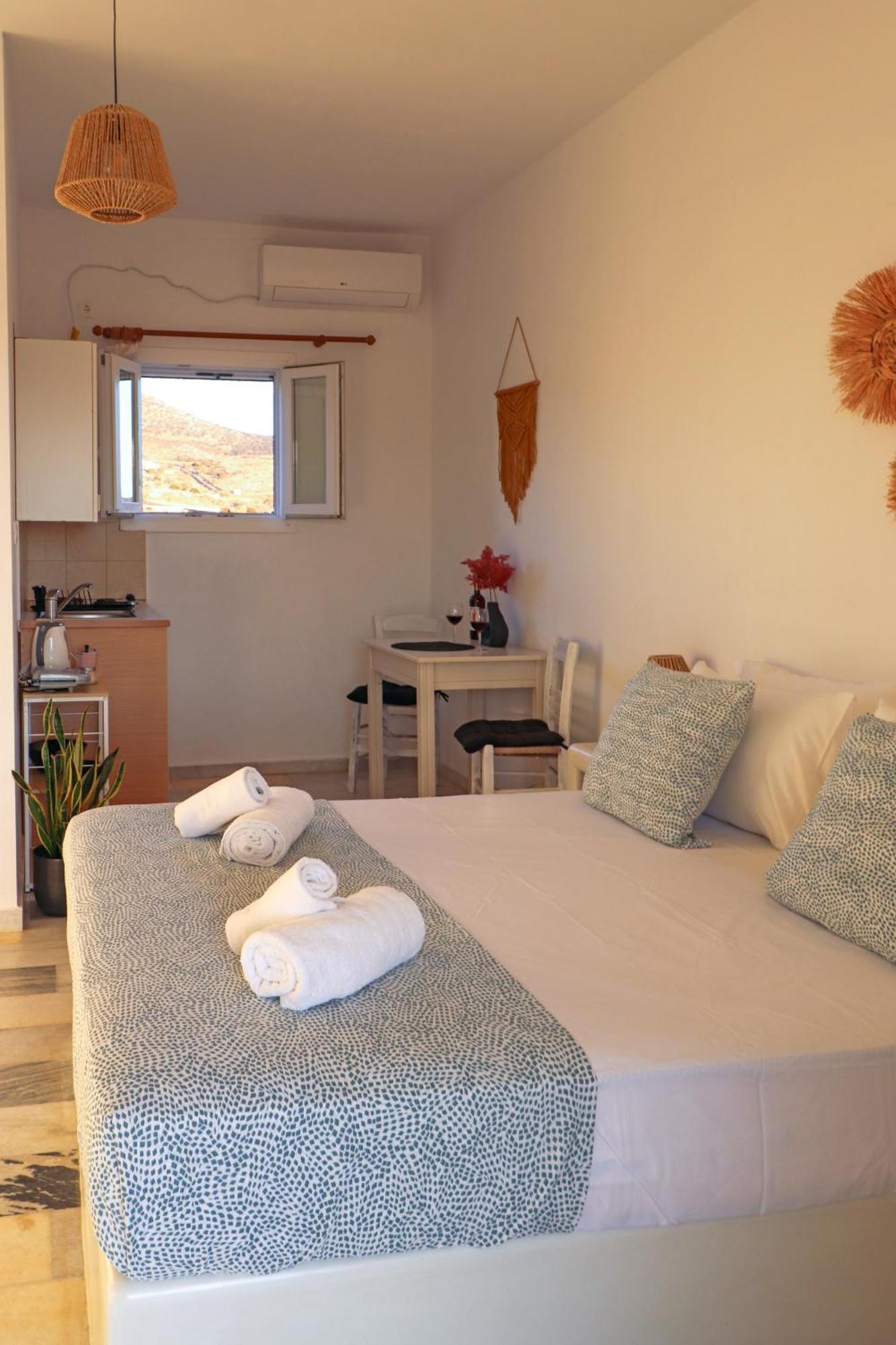 Sunny Studios Naxos Aliko Beach Ngoại thất bức ảnh