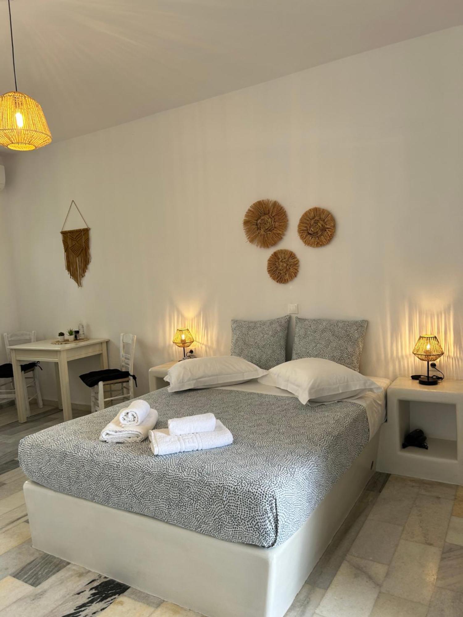 Sunny Studios Naxos Aliko Beach Ngoại thất bức ảnh