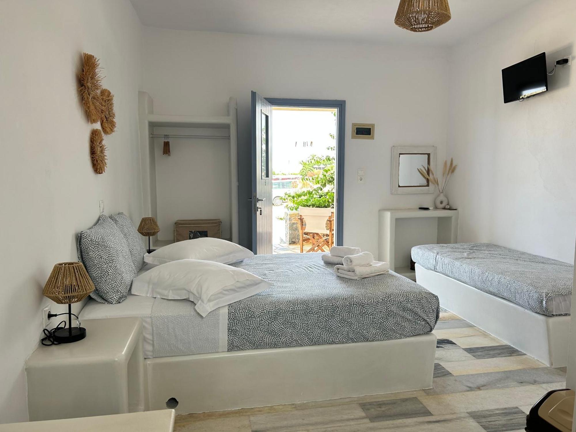 Sunny Studios Naxos Aliko Beach Ngoại thất bức ảnh