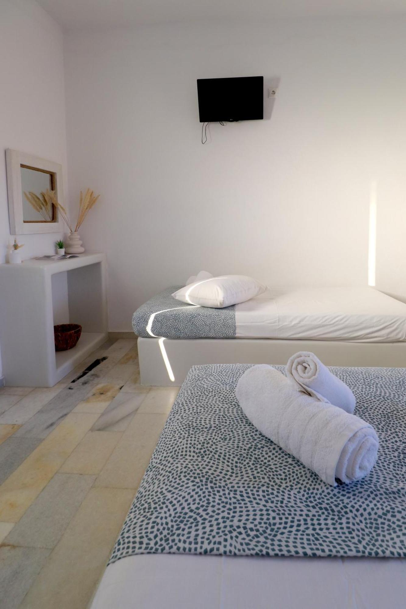 Sunny Studios Naxos Aliko Beach Ngoại thất bức ảnh